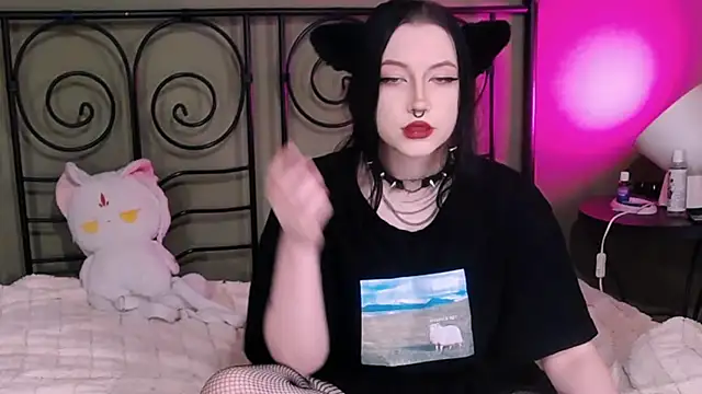 Snapshot of BlackyTea chatting on October 2025 10:11:01 PM BlackyTea online show from October 2025 10:11:01 PM