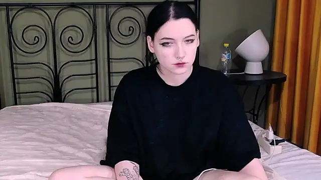 Snapshot of BlackyTea chatting on March 2025 12:23:02 AM BlackyTea online show from March 2025 12:23:02 AM