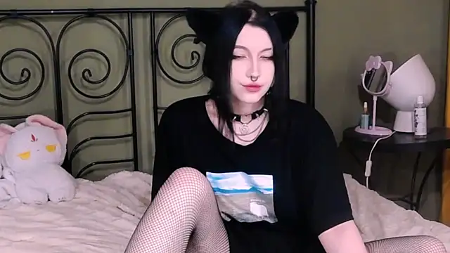 Snapshot of BlackyTea chatting on September 2025 12:05:02 AM BlackyTea online show from September 2025 12:05:02 AM