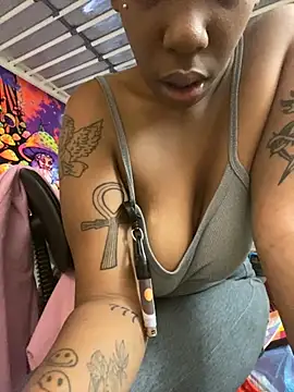 Snapshot of MsSapPhire500 chatting on October 2025 04:14:01 AM MsSapPhire500 online show from October 2025 04:14:01 AM