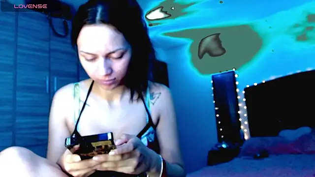 holy juli online show from December 2025 03:42:01 AM