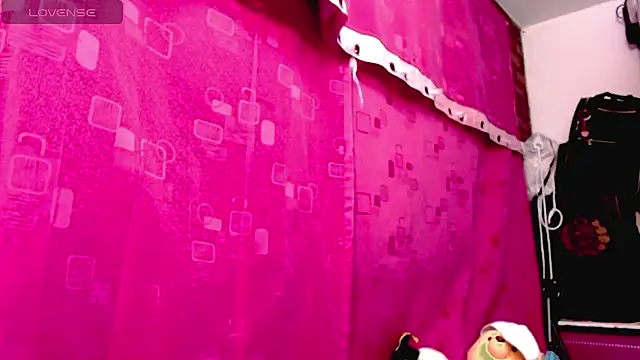 holy juli online show from January 2026 04:16:02 AM