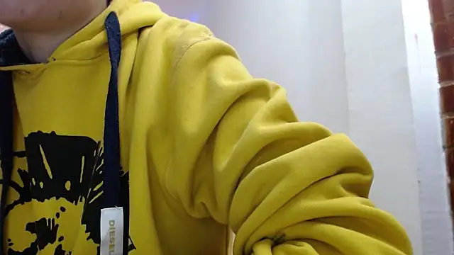 holy juli online show from March 2026 03:10:01 AM