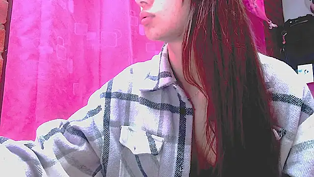 holy juli online show from February 2026 02:46:01 AM