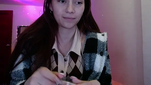 holy juli online show from May 2026 03:10:02 AM