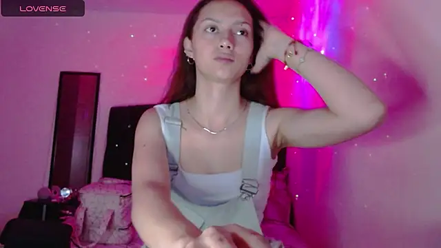 holy juli online show from September 2025 03:11:01 AM