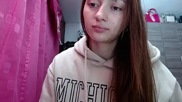 holy juli online show from March 2026 03:35:02 AM