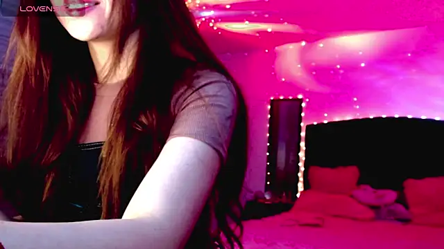 holy juli online show from November 2025 05:11:01 AM