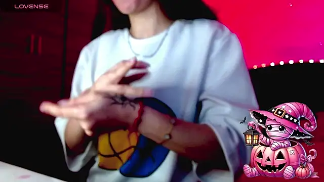 holy juli online show from October 2025 03:27:01 AM