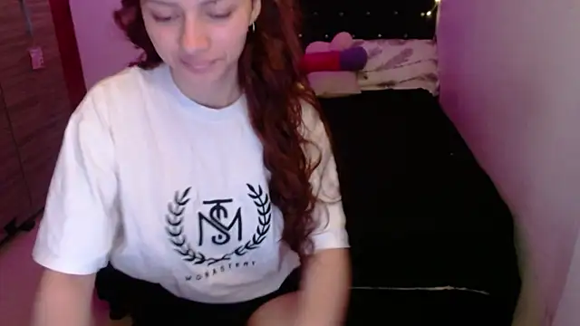 holy juli online show from May 2026 04:12:02 AM