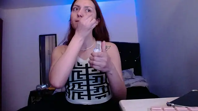 holy juli online show from June 2026 03:50:01 AM