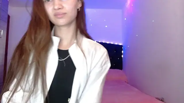 holy juli online show from April 2026 02:14:01 AM