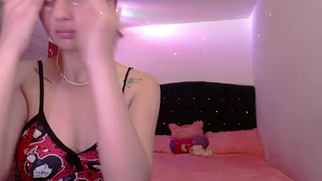 holy juli online show from May 2026 03:48:02 AM