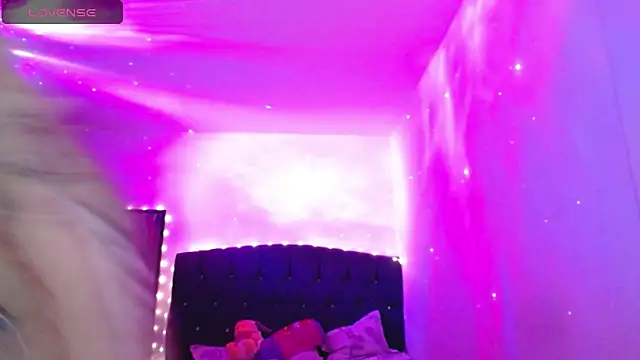 holy juli online show from October 2025 03:19:02 AM