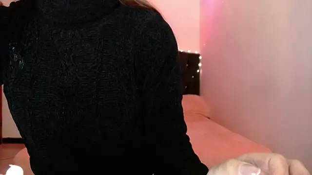 holy juli online show from March 2026 03:07:01 AM