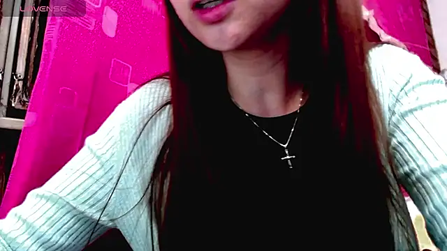 holy juli online show from January 2026 11:42:01 PM