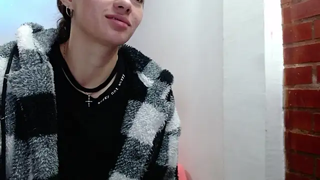 holy juli online show from March 2026 03:11:02 AM