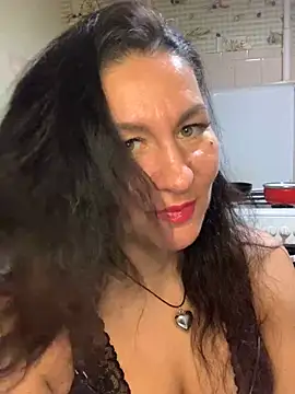 Snapshot of Tina_Moretti chatting on February 2025 09:20:02 PM Tina Moretti online show from February 2025 09:20:02 PM