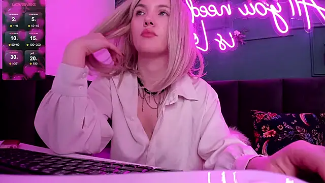 Fluffy Monica online show from March 2025 04:21:02 AM