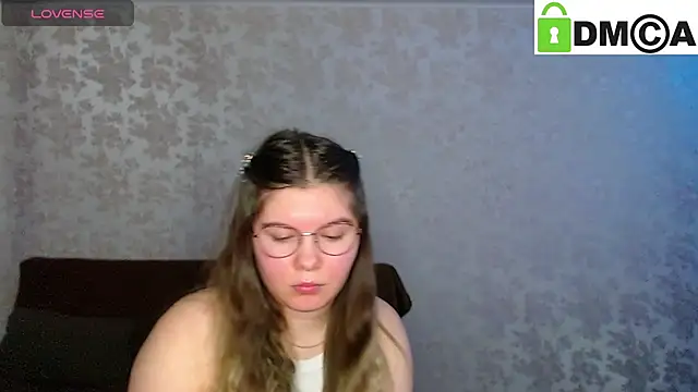 Snapshot of holy_michela chatting on January 2025 06:35:01 AM holy michela online show from January 2025 06:35:01 AM