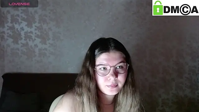Snapshot of holy_michela chatting on February 2025 05:58:01 AM holy michela online show from February 2025 05:58:01 AM