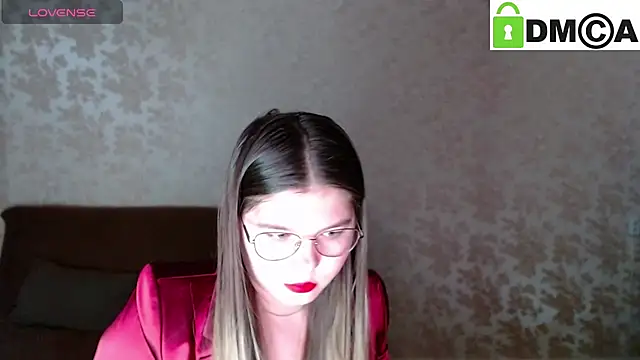 Snapshot of holy_michela chatting on February 2025 06:07:02 AM holy michela online show from February 2025 06:07:02 AM