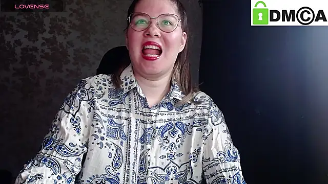 Snapshot of holy_michela chatting on October 2025 06:36:02 AM holy michela online show from October 2025 06:36:02 AM