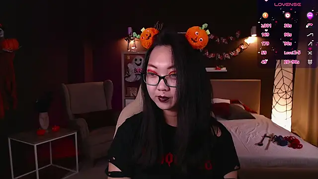 Snapshot of Marine_Vact chatting on October 2025 02:06:02 PM Marine Vact online show from October 2025 02:06:02 PM