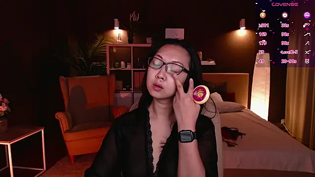 Snapshot of Marine_Vact chatting on October 2025 02:08:01 PM Marine Vact online show from October 2025 02:08:01 PM