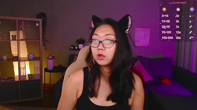 Snapshot of Marine_Vact chatting on October 2025 02:07:01 PM Marine Vact online show from October 2025 02:07:01 PM