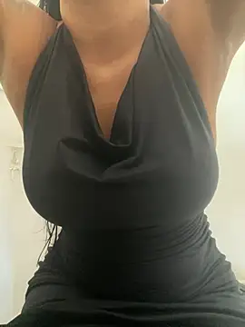 luara1988 online show from March 2026 01:00:01 PM