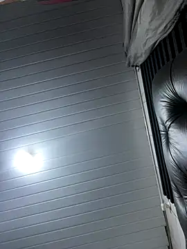 luara1988 online show from November 2025 11:52:02 PM