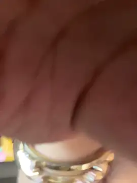 luara1988 online show from April 2026 05:36:02 PM