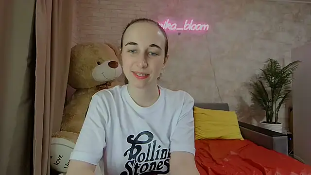 Anika bloom online show from March 2025 01:24:01 AM