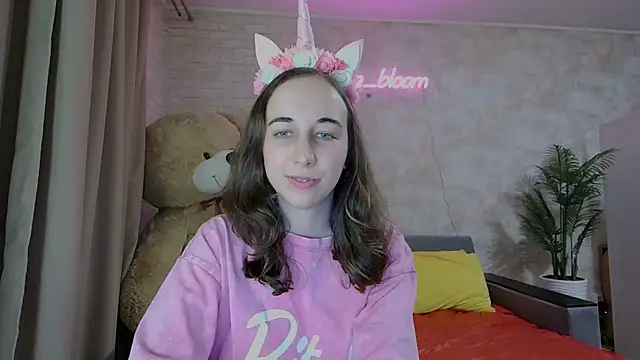 Anika bloom online show from March 2025 12:01:02 AM