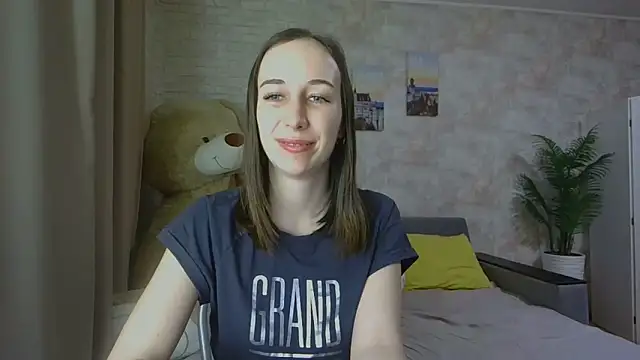 Snapshot of Anika_bloom chatting on October 2025 10:52:02 PM Anika bloom online show from October 2025 10:52:02 PM