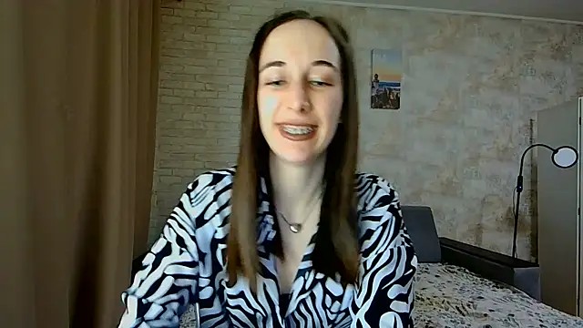 Anika bloom online show from May 2026 07:17:01 PM