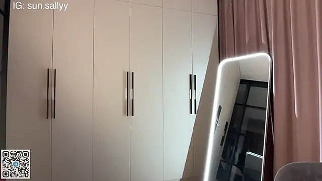 sunsally online show from April 2026 10:05:02 PM