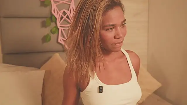 Lily Miiller online show from January 2026 08:59:01 PM