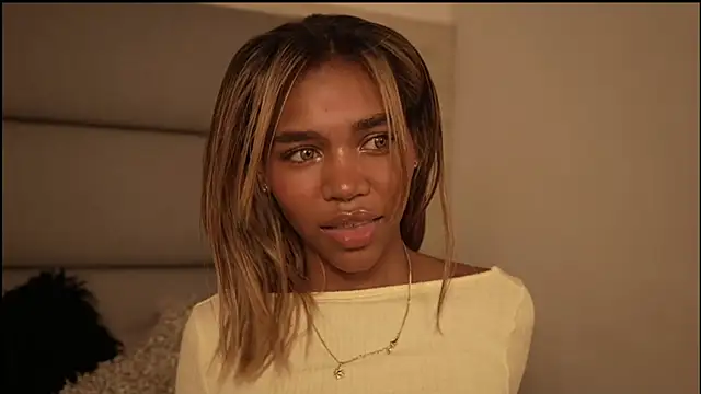 Lily Miiller online show from March 2026 09:32:02 PM