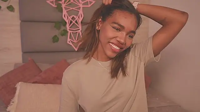 Snapshot of Lily_Miiller chatting on November 2025 08:42:01 PM Lily Miiller online show from November 2025 08:42:01 PM