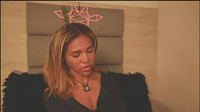 Lily Miiller online show from February 2026 11:56:02 PM