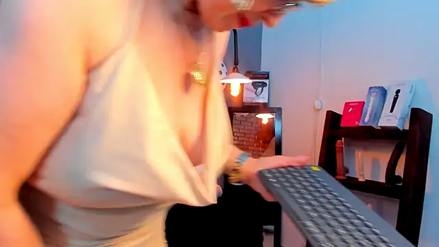 Samantha mature56 online show from June 2026 02:40:01 AM