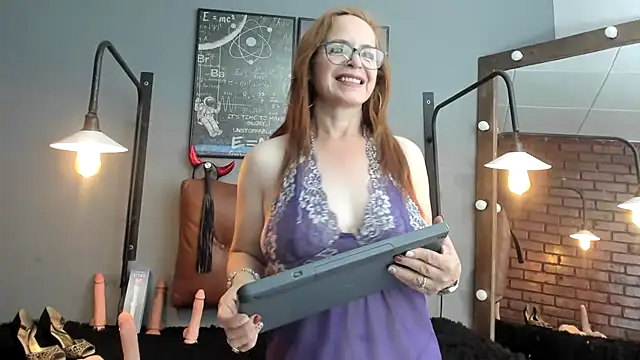 Samantha mature56 online show from March 2025 09:45:01 AM