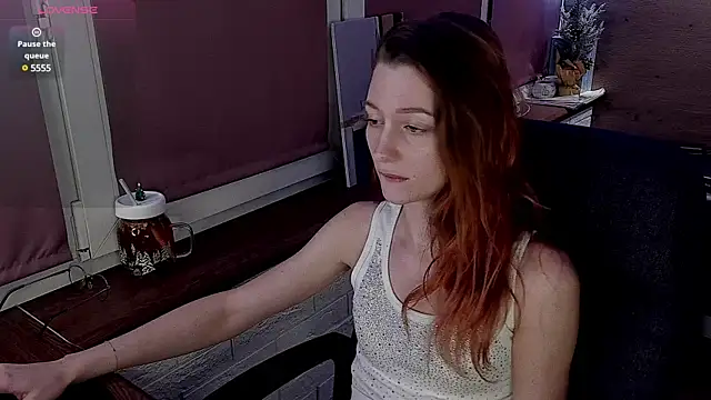 Snapshot of Fox_sky_Fox chatting on December 2024 08:25:02 PM Fox sky Fox online show from December 2024 08:25:02 PM