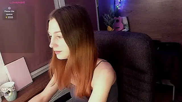 Snapshot of Fox_sky_Fox chatting on February 2025 07:22:02 PM Fox sky Fox online show from February 2025 07:22:02 PM