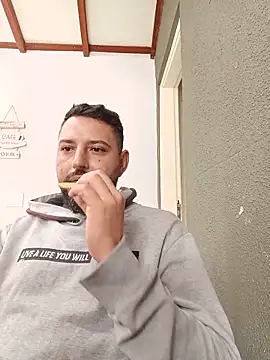 P4uzud4O online show from May 2026 12:56:01 PM