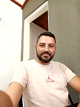 P4uzud4O online show from March 2026 01:35:01 PM