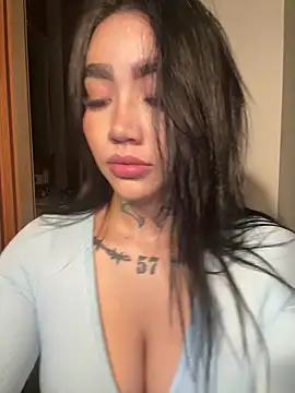 Nickiiiii online show from February 2026 08:17:01 AM