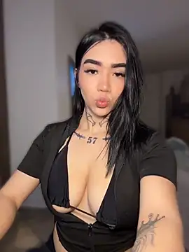 Nickiiiii online show from June 2026 11:54:02 PM